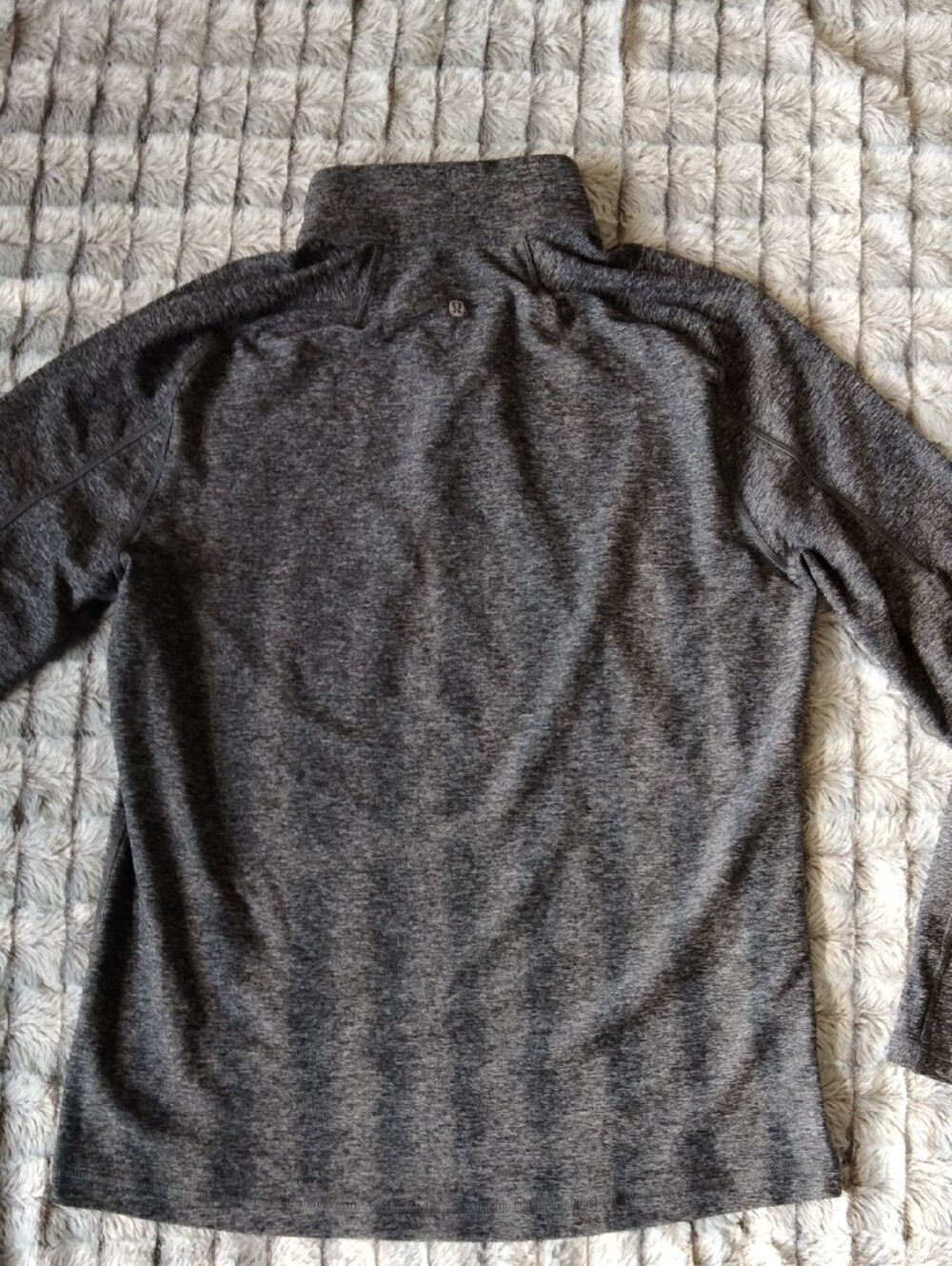 lululemon athletica Men's Dark Gray Half-Zip Sweater - Picture 8 of 10
